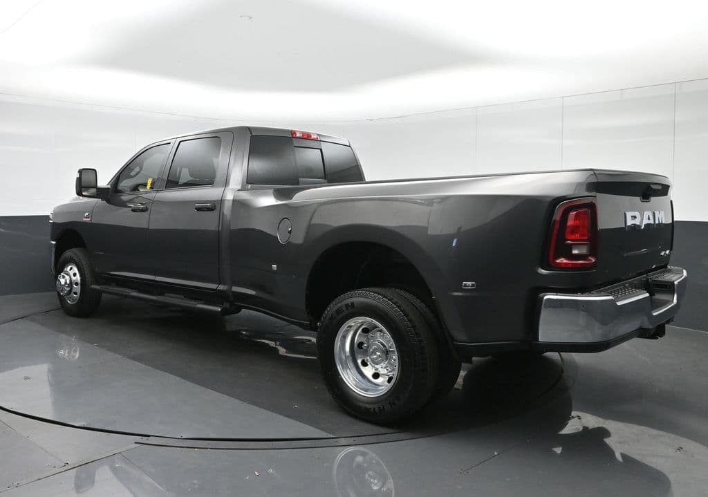 2025 RAM 3500 Tradesman, photo 5 of 65