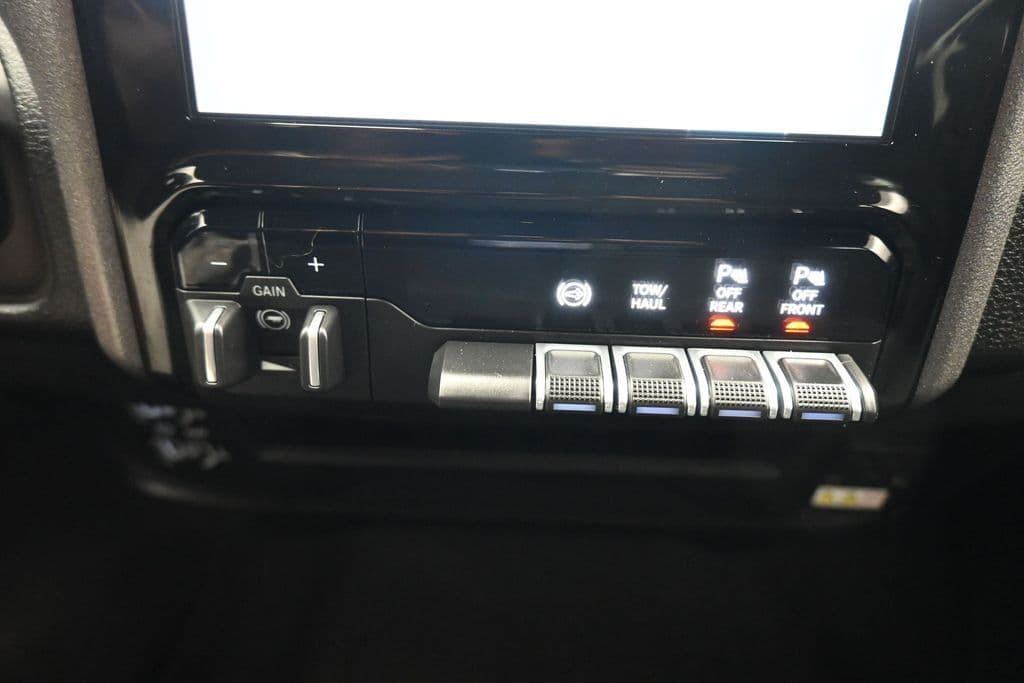 2025 RAM 3500 Tradesman, photo 23 of 65