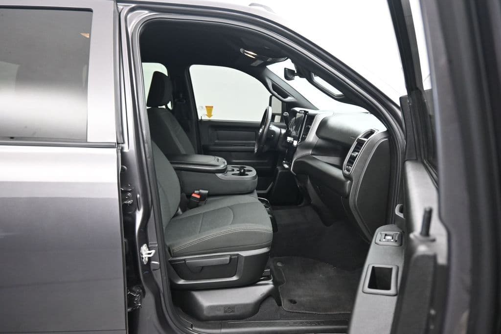 2025 RAM 3500 Tradesman, photo 45 of 65