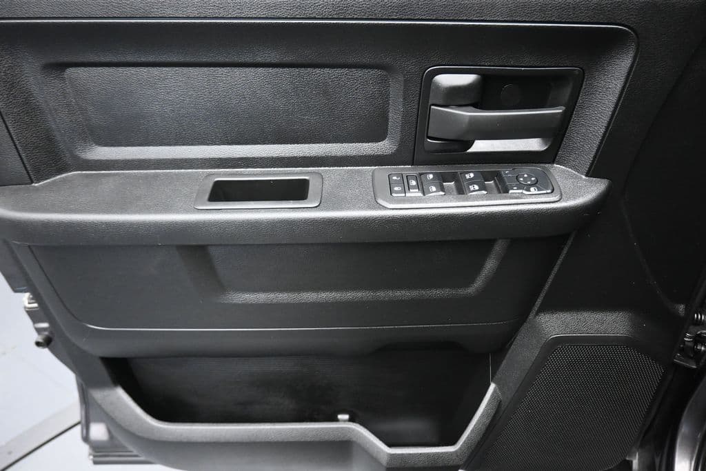 2025 RAM 3500 Tradesman, photo 10 of 65