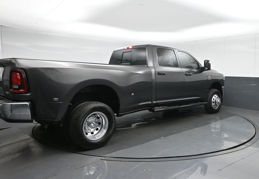 2025 RAM 3500 Tradesman, photo 7 of 65