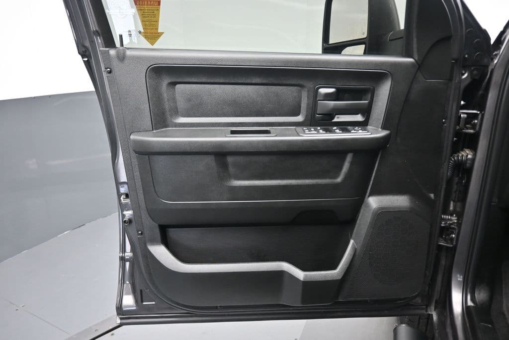 2025 RAM 3500 Tradesman, photo 9 of 65