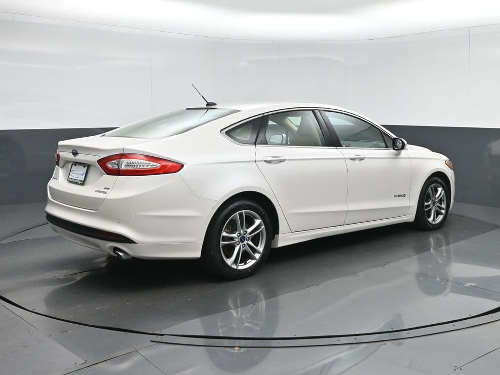 2015 Ford Fusion Hybrid SE, photo 7 of 50