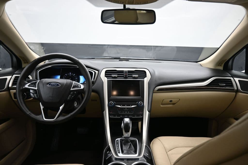2015 Ford Fusion Hybrid SE, photo 34 of 50