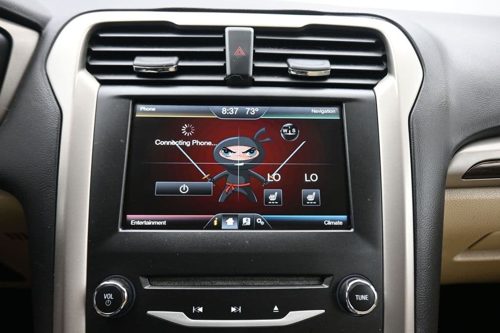 2015 Ford Fusion Hybrid SE, photo 16 of 50