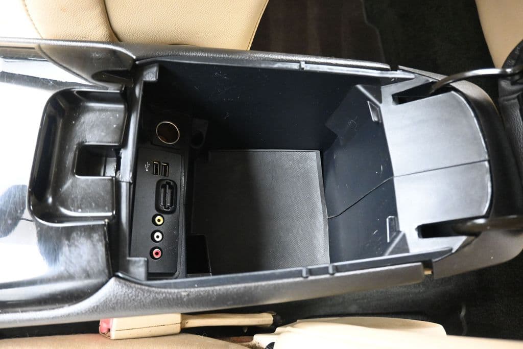 2015 Ford Fusion Hybrid SE, photo 21 of 50