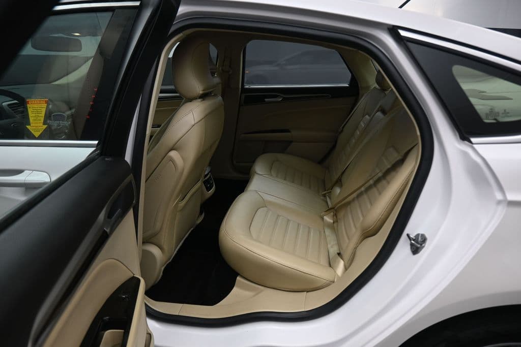 2015 Ford Fusion Hybrid SE, photo 28 of 50
