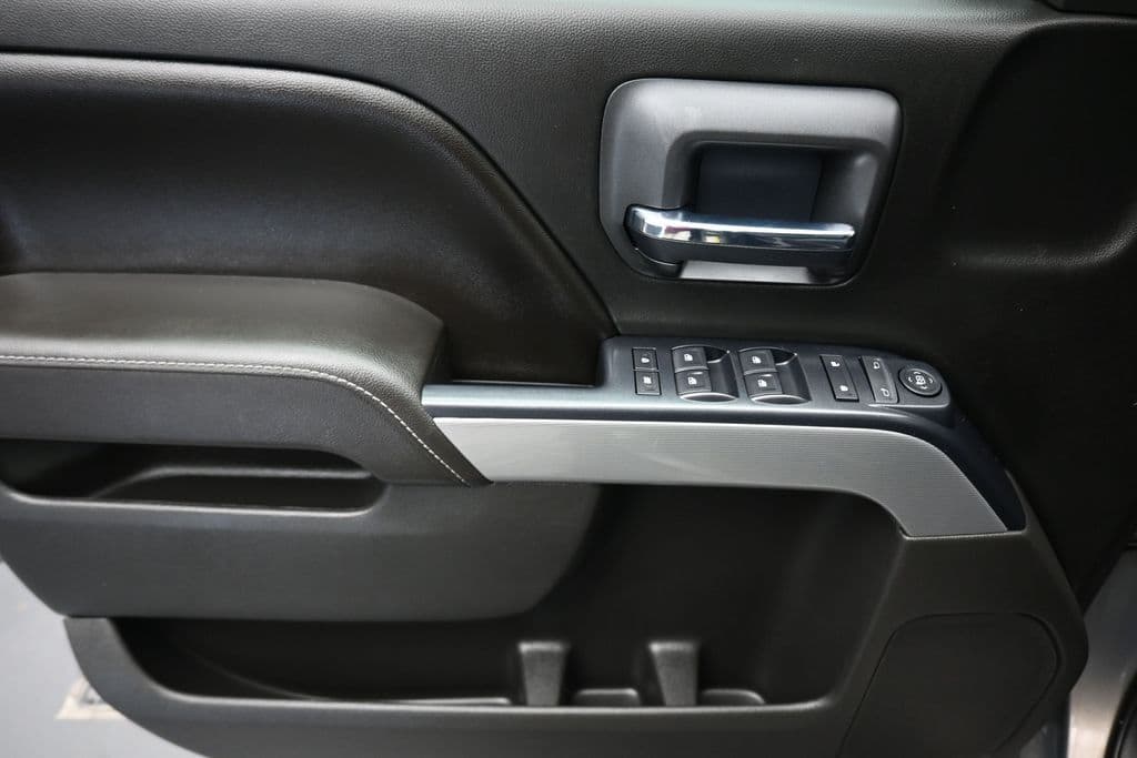 2017 Chevrolet Silverado 1500 LT LT2, photo 10 of 60