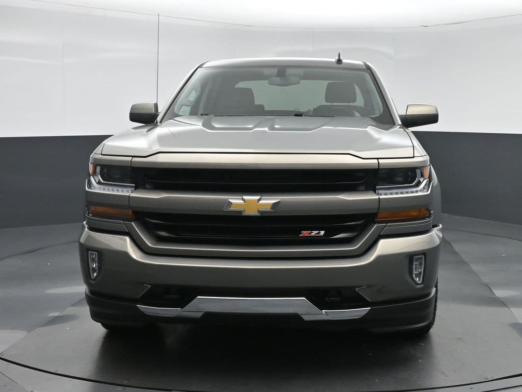 2017 Chevrolet Silverado 1500 LT LT2, photo 2 of 60