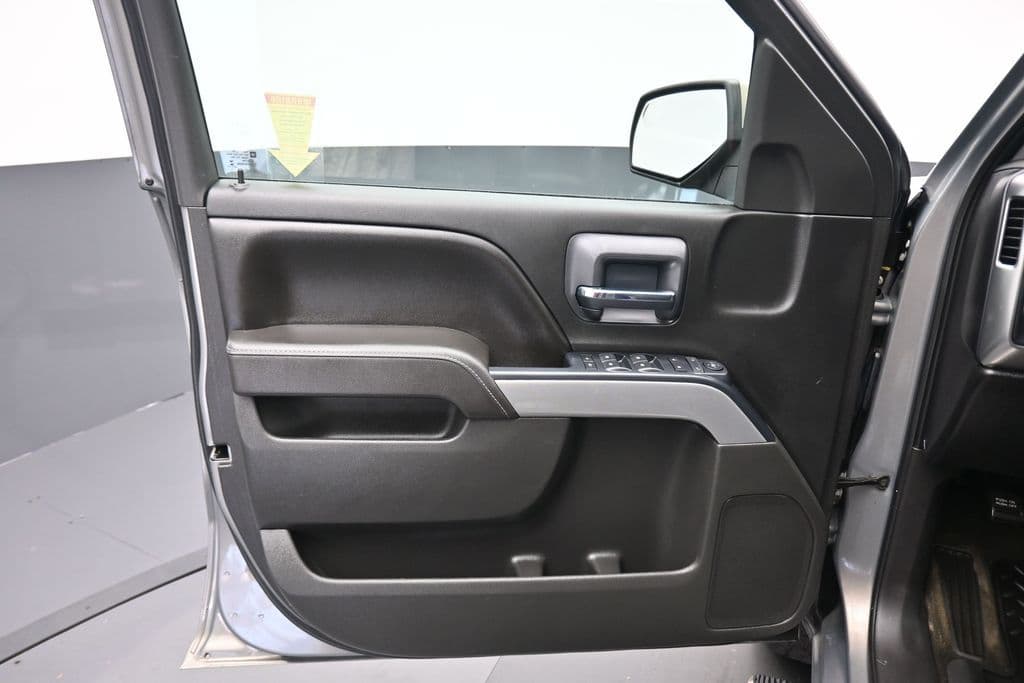2017 Chevrolet Silverado 1500 LT LT2, photo 9 of 60
