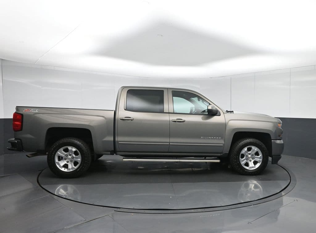 2017 Chevrolet Silverado 1500 LT LT2, photo 8 of 60