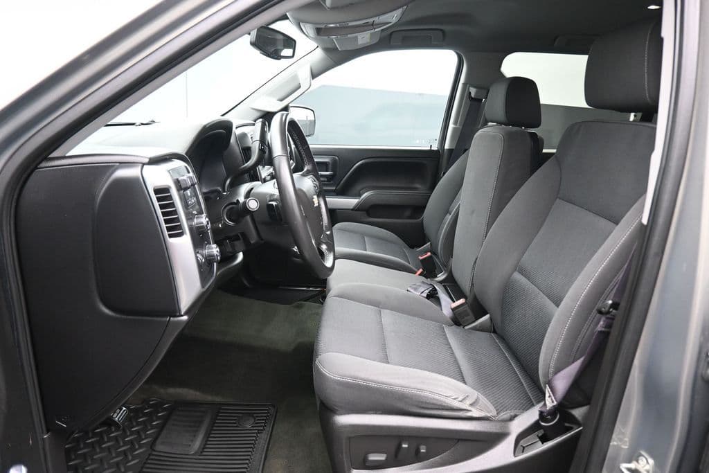 2017 Chevrolet Silverado 1500 LT LT2, photo 12 of 60