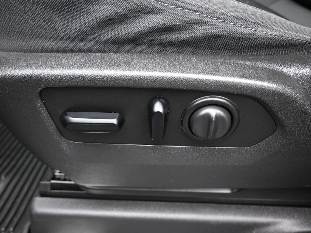 2020 Chevrolet Silverado 1500 RST, photo 13 of 64