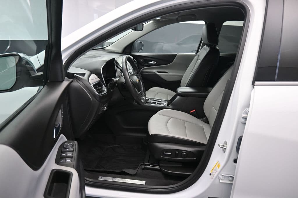 2021 Chevrolet Equinox Premier, photo 12 of 72