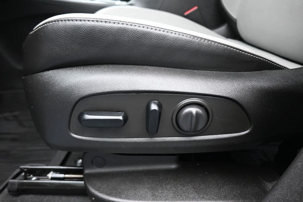 2021 Chevrolet Equinox Premier, photo 13 of 72