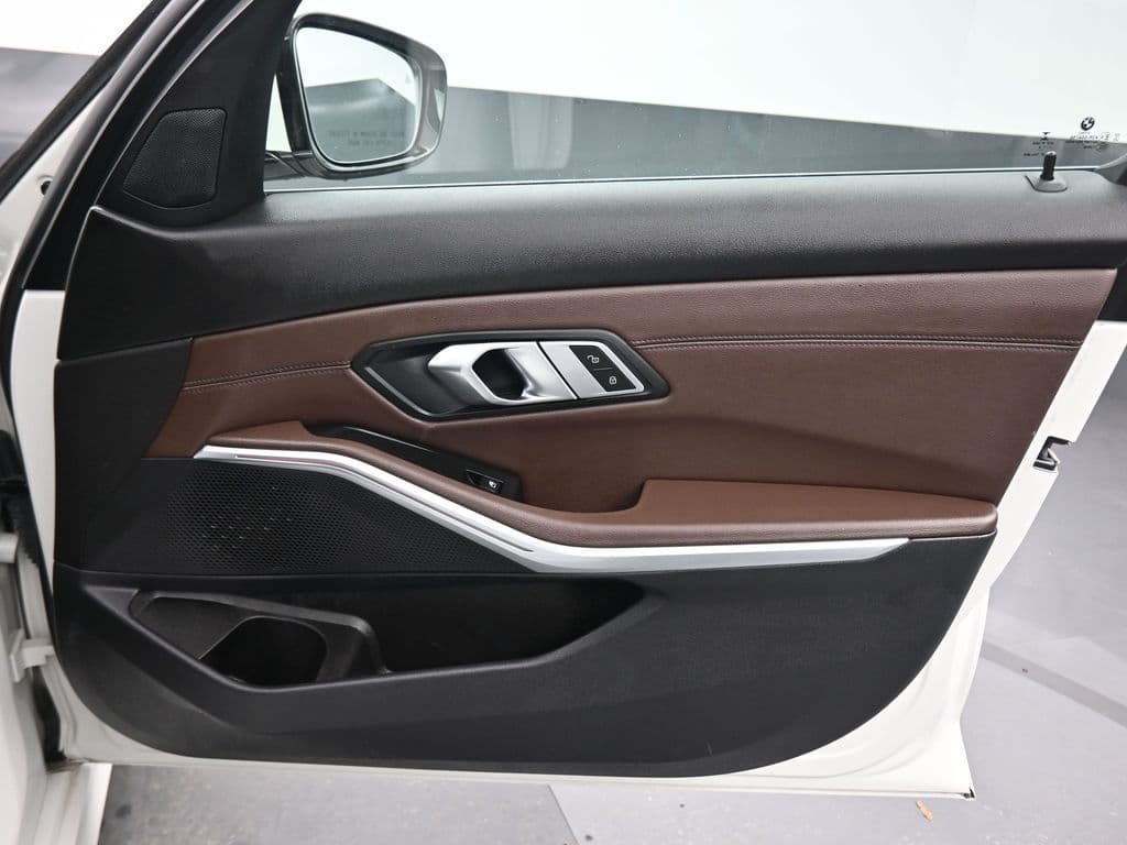 2019 BMW 3 Series 330i xDrive, photo 39 of 57