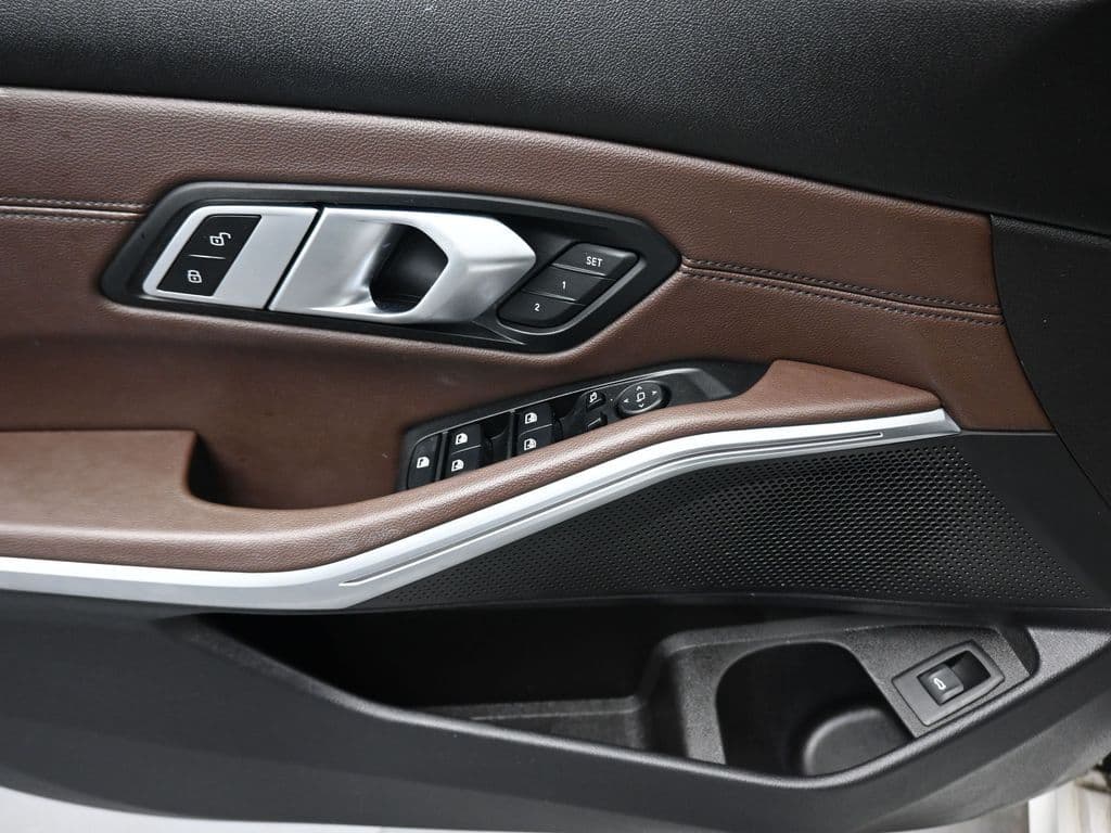 2019 BMW 3 Series 330i xDrive, photo 10 of 57
