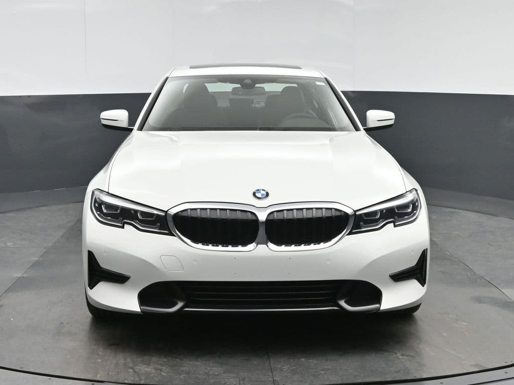 2019 BMW 3 Series 330i xDrive, photo 2 of 57