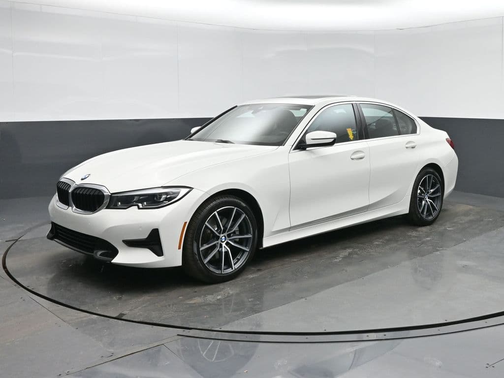 2019 BMW 3 Series 330i xDrive, photo 3 of 57