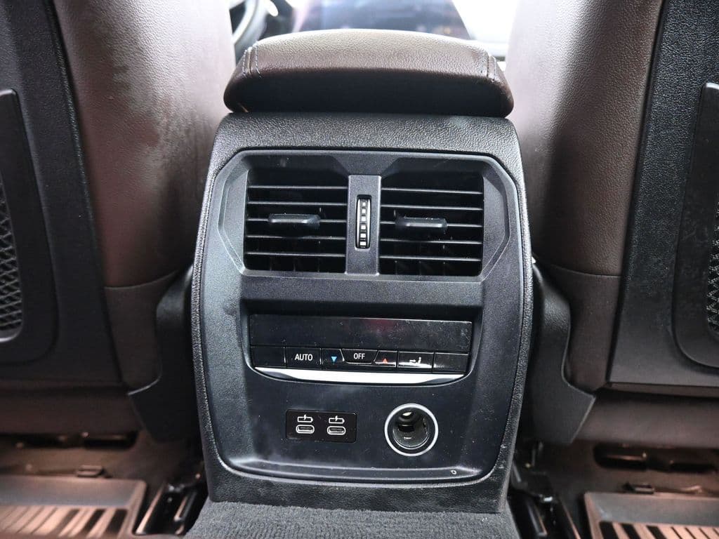 2019 BMW 3 Series 330i xDrive, photo 34 of 57