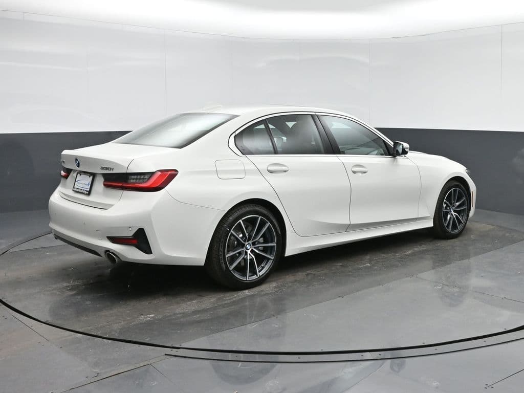 2019 BMW 3 Series 330i xDrive, photo 7 of 57