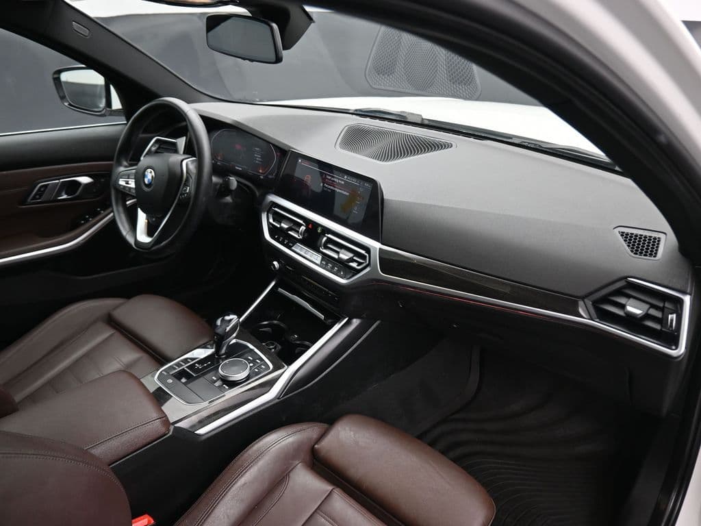 2019 BMW 3 Series 330i xDrive, photo 43 of 57