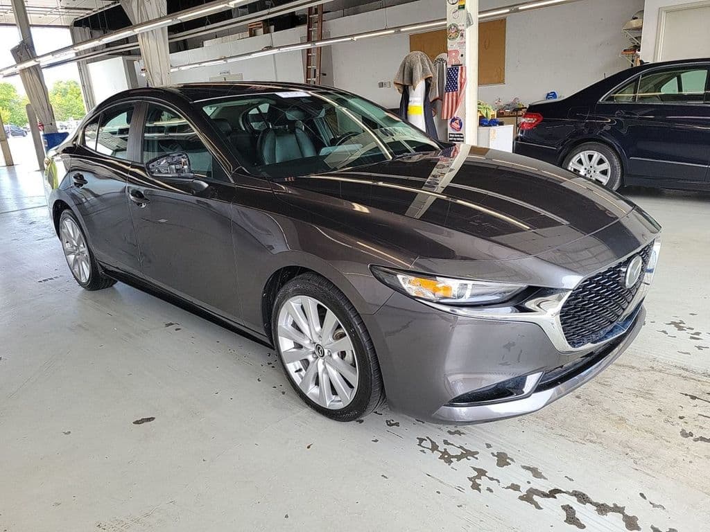 2019 Mazda Mazda3 Preferred, photo 2 of 9