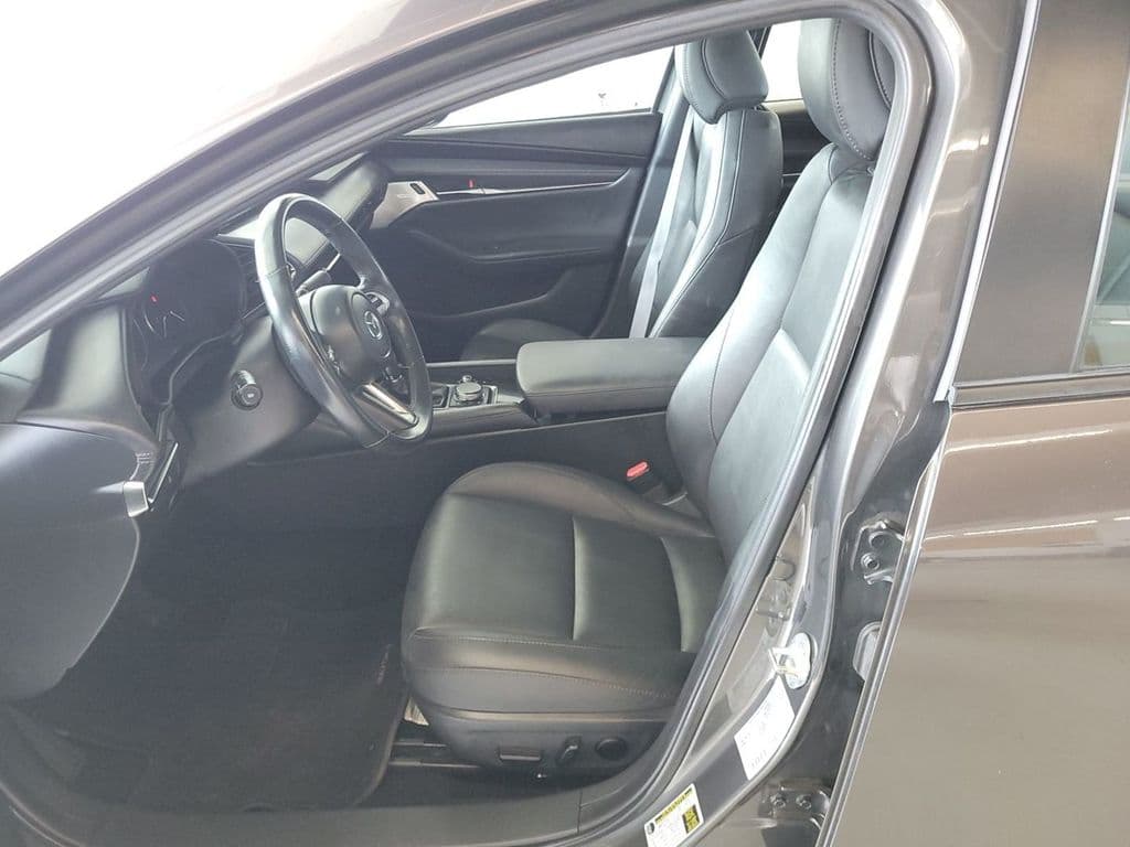 2019 Mazda Mazda3 Preferred, photo 6 of 9