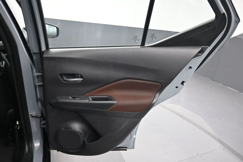 2023 Nissan Kicks SR, photo 34 of 57