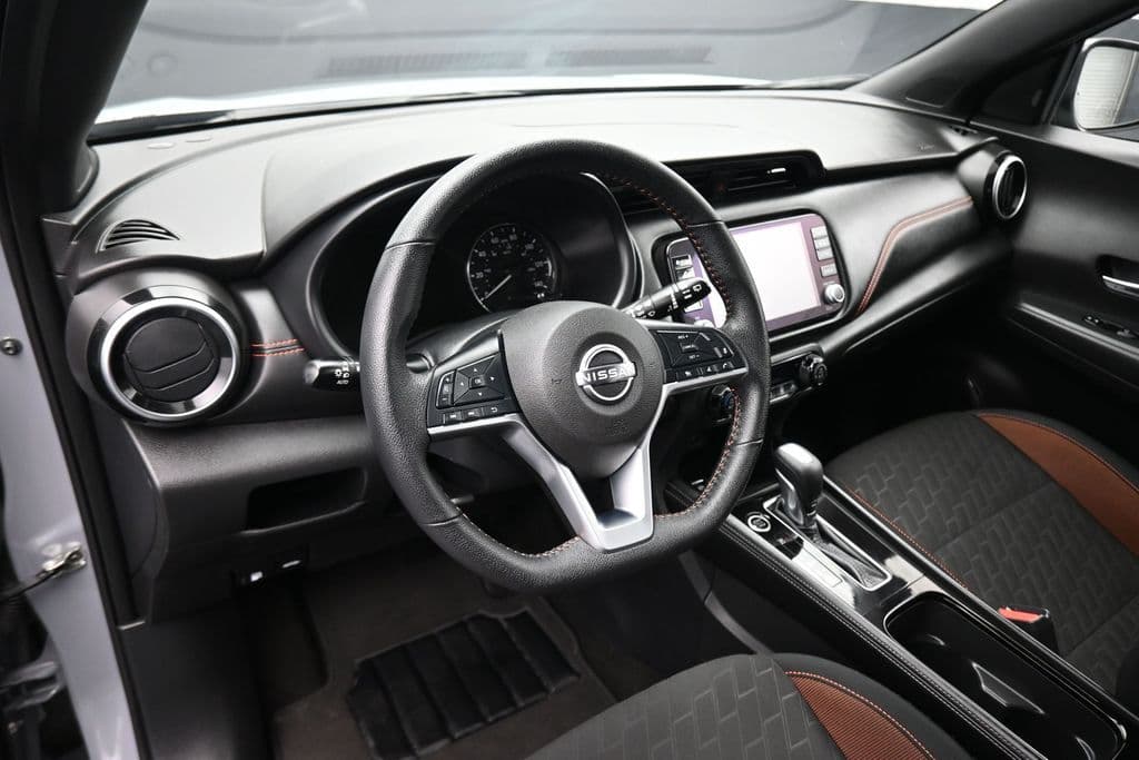 2023 Nissan Kicks SR, photo 13 of 57