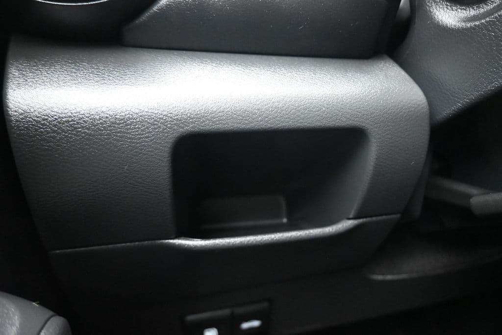 2023 Nissan Kicks SR, photo 27 of 57