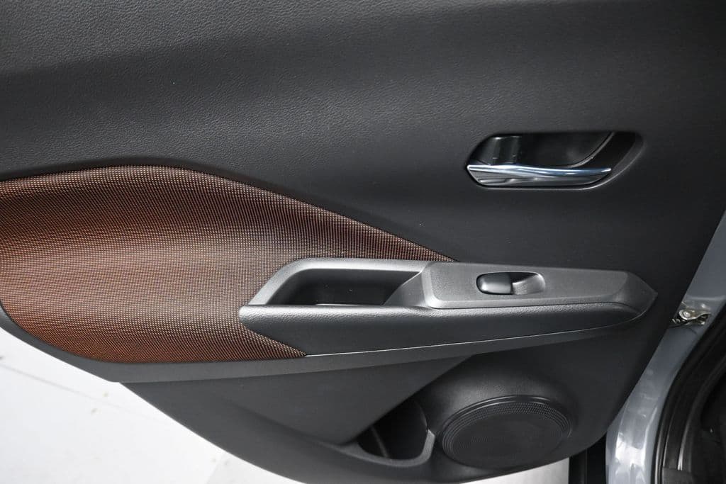 2023 Nissan Kicks SR, photo 31 of 57