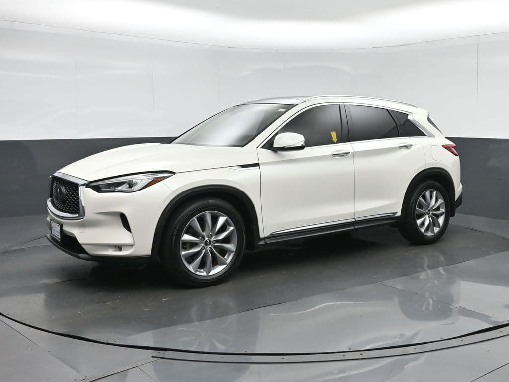 2019 INFINITI QX50 LUXE, photo 3 of 60