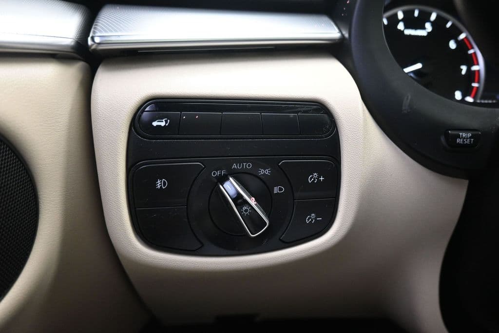2019 INFINITI QX50 LUXE, photo 24 of 60
