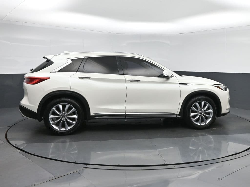 2019 INFINITI QX50 LUXE, photo 8 of 60
