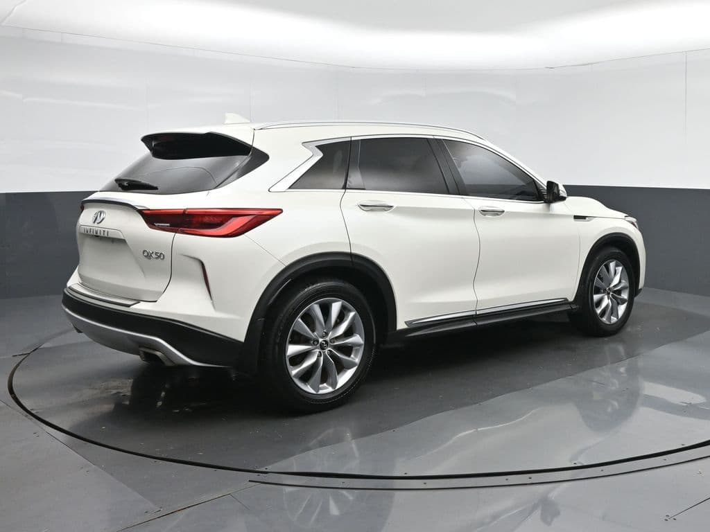 2019 INFINITI QX50 LUXE, photo 7 of 60