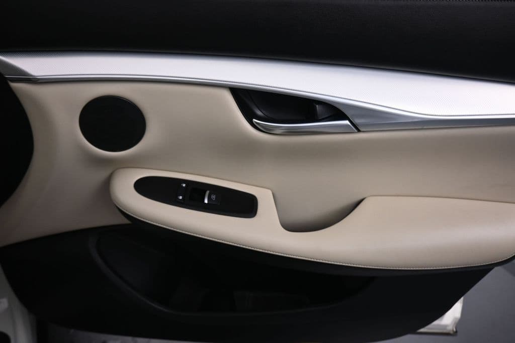 2019 INFINITI QX50 LUXE, photo 38 of 60