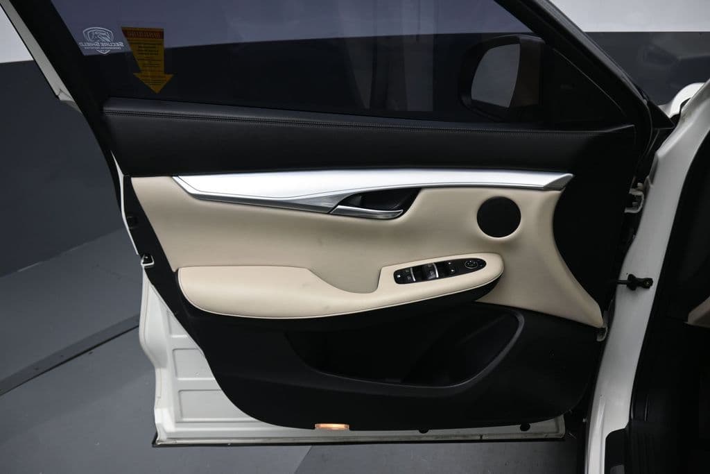 2019 INFINITI QX50 LUXE, photo 9 of 60