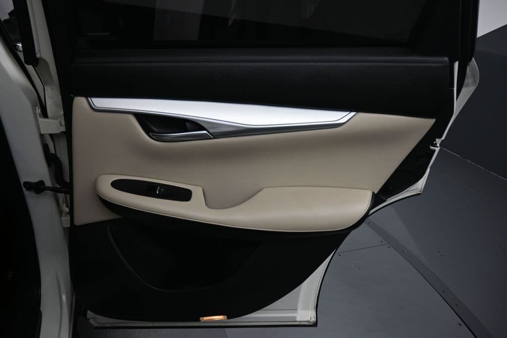 2019 INFINITI QX50 LUXE, photo 32 of 60