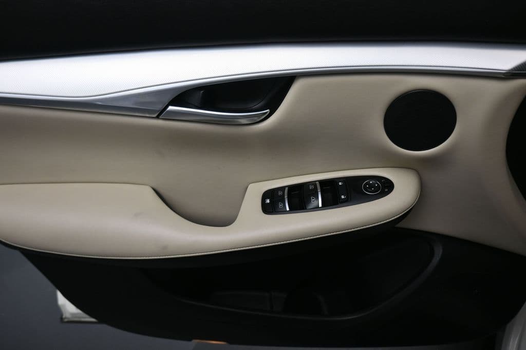 2019 INFINITI QX50 LUXE, photo 10 of 60