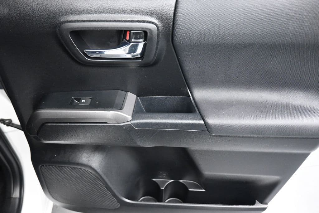 2022 Toyota Tacoma TRD Off-Road V6, photo 35 of 60