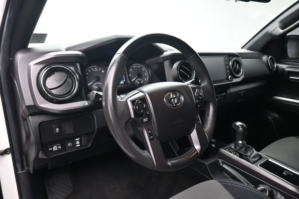 2022 Toyota Tacoma TRD Off-Road V6, photo 13 of 60