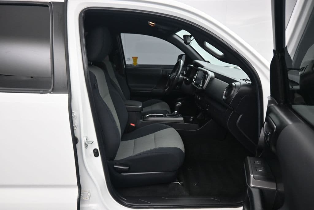 2022 Toyota Tacoma TRD Off-Road V6, photo 42 of 60