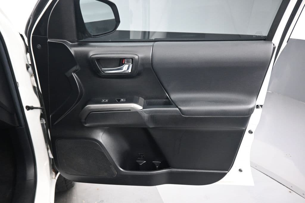 2022 Toyota Tacoma TRD Off-Road V6, photo 40 of 60