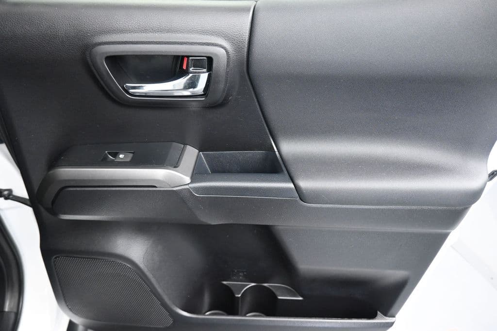 2019 Toyota Tacoma TRD Off-Road V6, photo 38 of 63