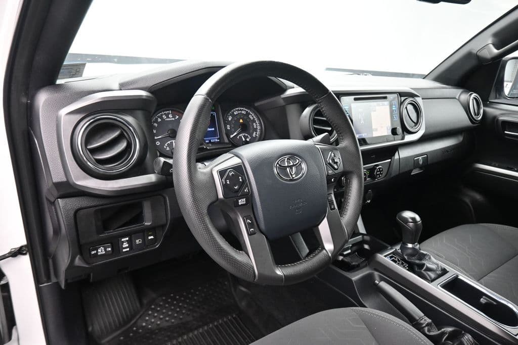 2019 Toyota Tacoma TRD Off-Road V6, photo 12 of 63