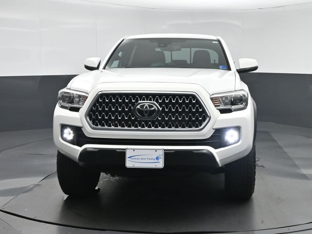 2019 Toyota Tacoma TRD Off-Road V6, photo 2 of 63