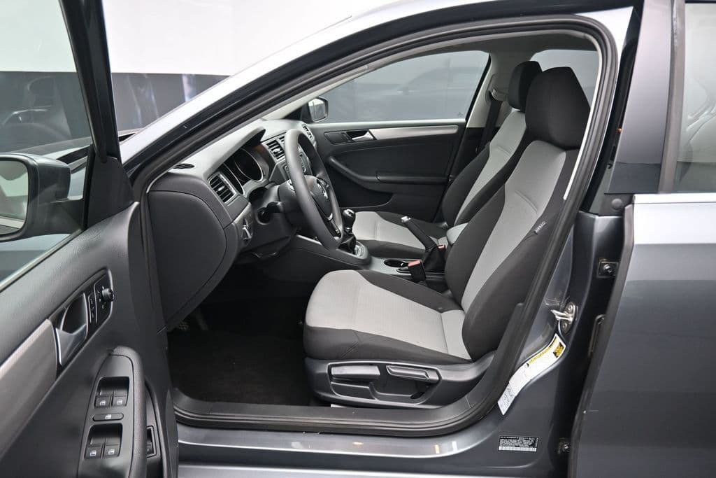 2017 Volkswagen Jetta 1.4T S, photo 12 of 55