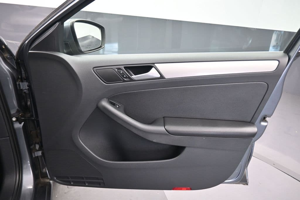 2017 Volkswagen Jetta 1.4T S, photo 35 of 55