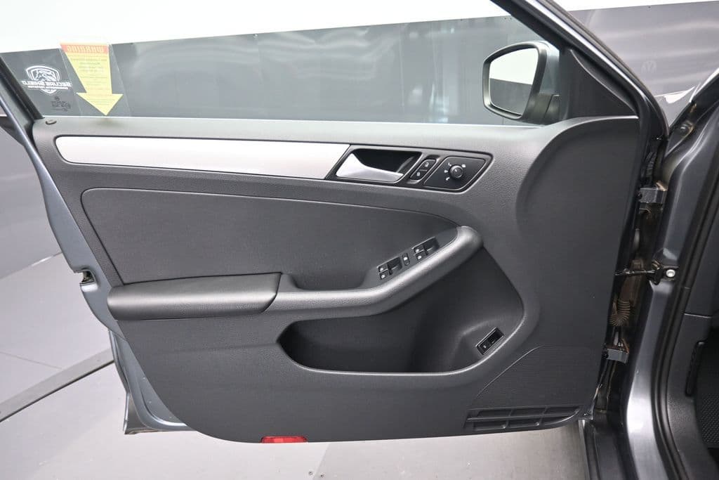 2017 Volkswagen Jetta 1.4T S, photo 9 of 55